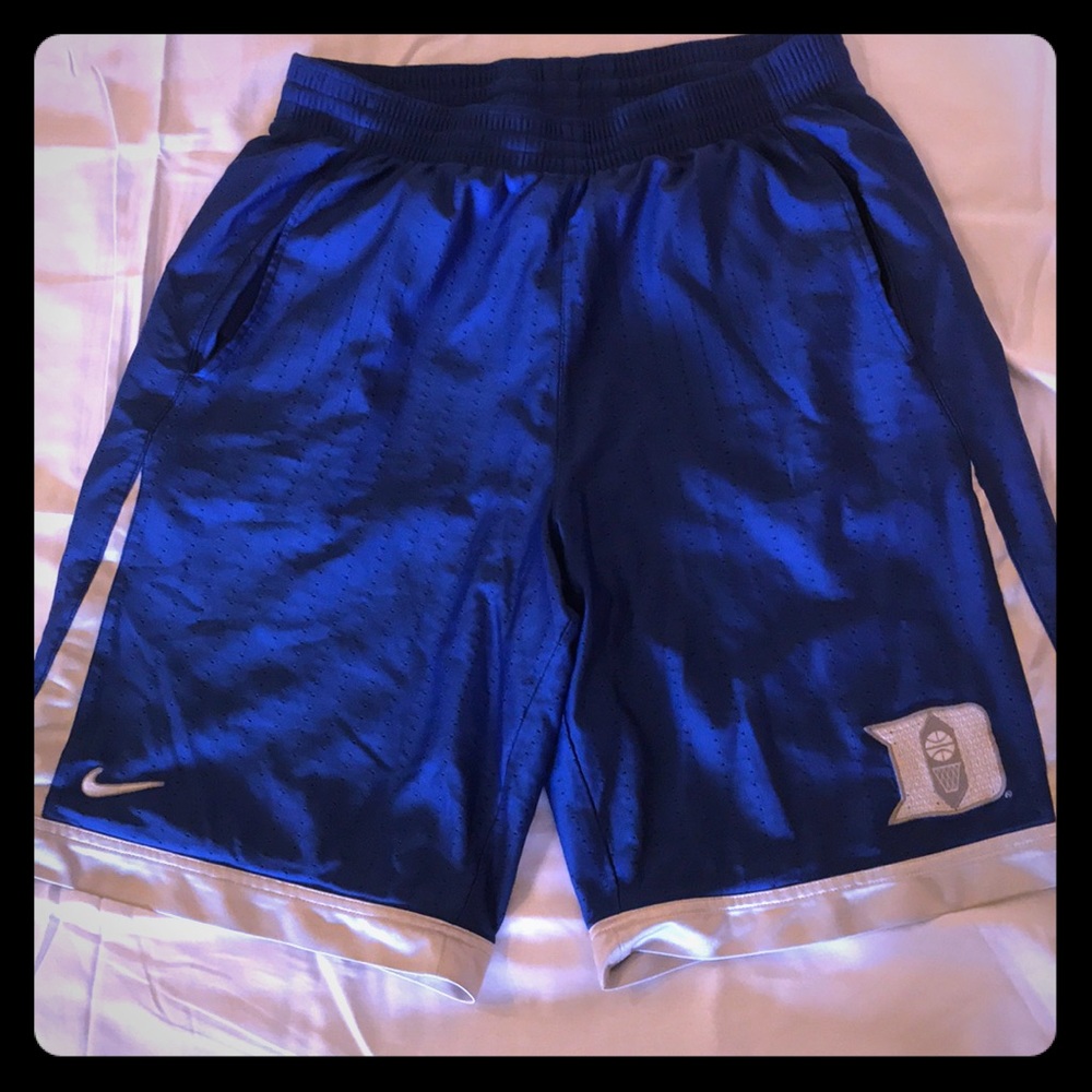 Nike Duke athletic shorts size L